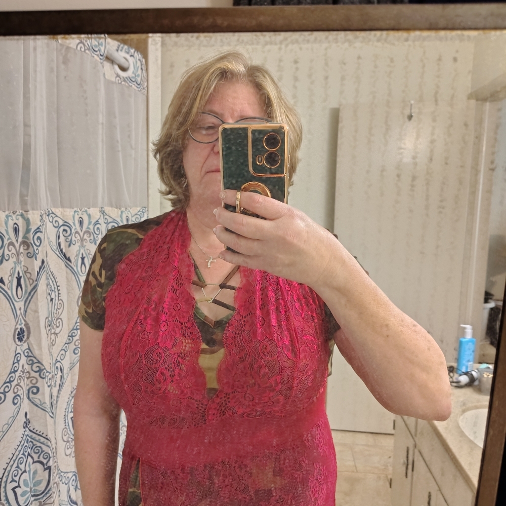 Lace Halter Lingerie Set in Red - Picture 3 of 15